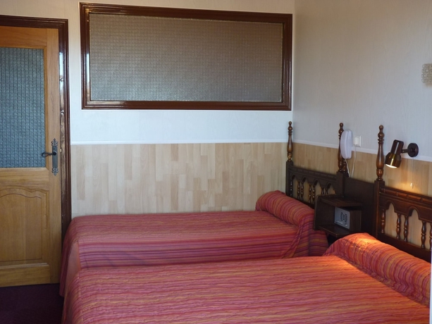 Imagen de la habitación del Hotel Le Clos Cerdan. Foto 17