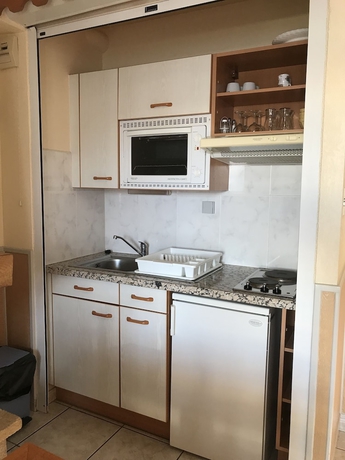 Imagen de la habitación del Hotel Le Clos Cerdan. Foto 19