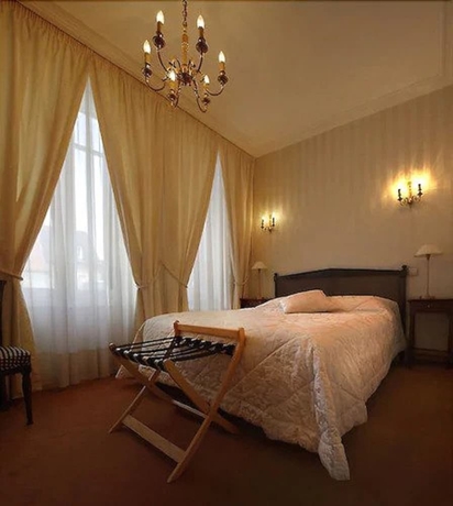 Imagen de la habitación del Hotel Le Clos De Bourgogne. Foto 15