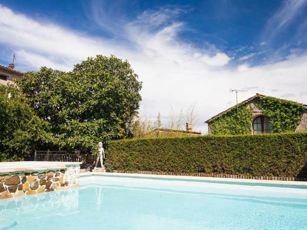 Imagen de la piscina del Hotel Le Clos Des Arts. Foto 8