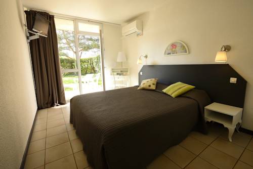 Imagen de la habitación del Hotel Le Clos Des Bruyeres. Foto 3
