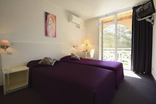 Imagen de la habitación del Hotel Le Clos Des Bruyeres. Foto 6
