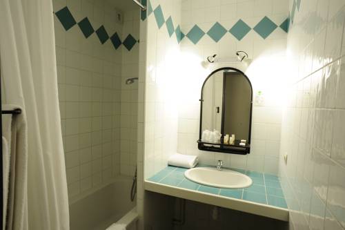 Imagen de la habitación del Hotel Le Clos Des Bruyeres. Foto 14