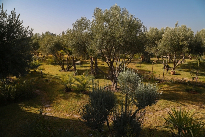 Imagen de los exteriores del Hotel Le Clos Des Oliviers By Kmv. Foto 13