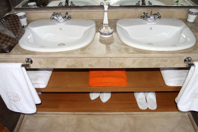 Imagen de la habitación del Hotel Le Clos Des Oliviers By Kmv. Foto 5