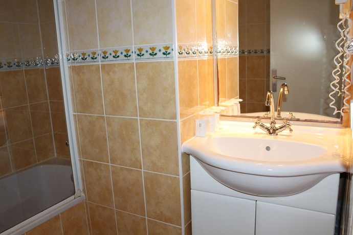 Imagen de la habitación del Hotel Le Clos Des Pins. Foto 5