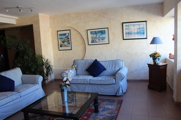 Imagen de los interiores del Hotel Le Clos Des Pins. Foto 12