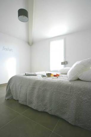 Imagen de la habitación del Hotel Le Clos Des Vieux Moulins. Foto 16
