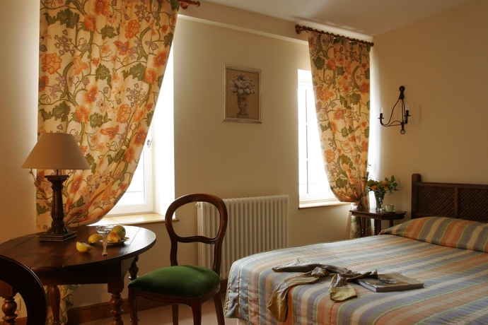 Imagen de la habitación del Hotel Le Clos. Foto 16