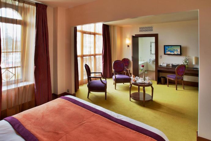 Imagen de la habitación del Hotel Le Clos Rebillotte, Luxeuil Les Bains. Foto 2