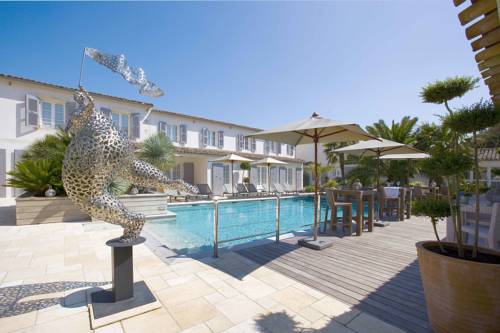 Imagen de la habitación del Hotel Le Clos Saint-martin and Spa. Foto 2