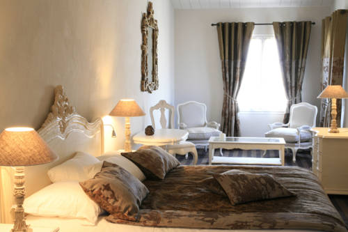 Imagen de la habitación del Hotel Le Clos Saint-martin and Spa. Foto 15