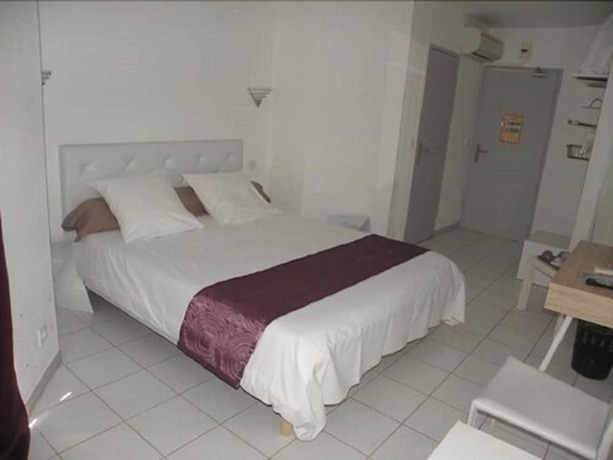 Imagen de la habitación del Hotel Le Clos de Sangonis. Foto 10