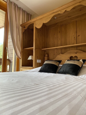 Imagen de la habitación del Hotel Le Clos des Sources and Spa. Foto 13