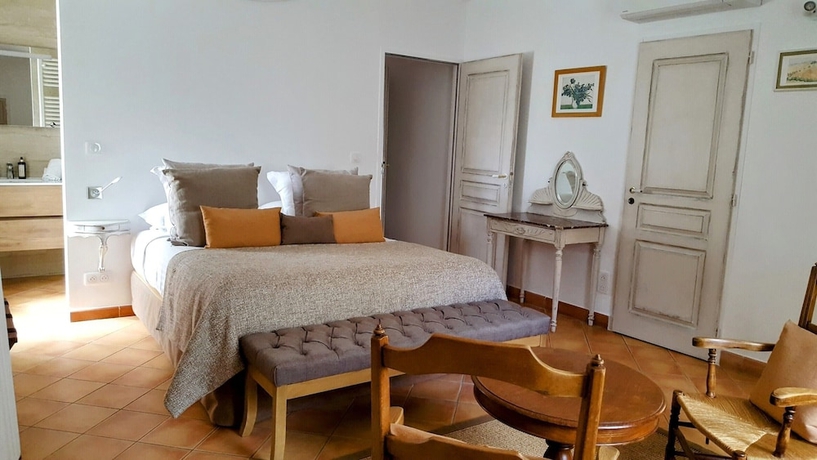 Imagen de la habitación del Hotel Le Clos du Buis. Foto 6