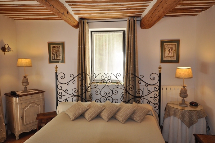 Imagen de la habitación del Hotel Le Clos du Buis. Foto 10