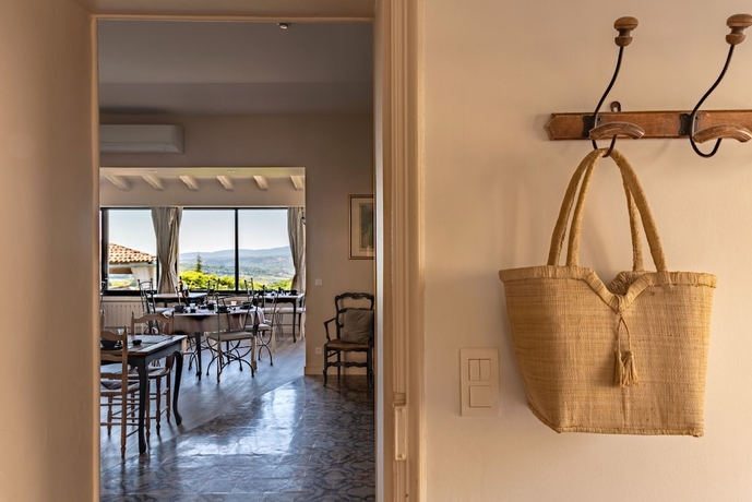 Imagen de los interiores del Hotel Le Clos du Buis. Foto 15