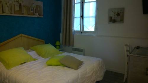 Imagen de la habitación del Hotel Le Clos du Dramont. Foto 2