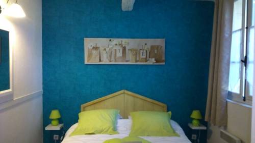 Imagen de la habitación del Hotel Le Clos du Dramont. Foto 10