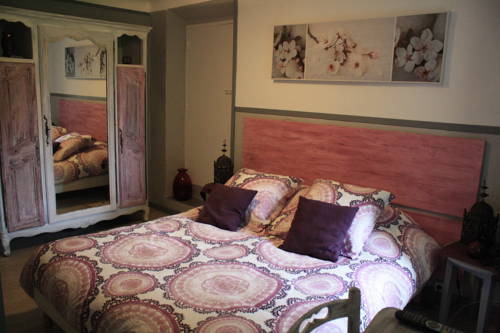 Imagen de la habitación del Hotel Le Clos du Dramont. Foto 14