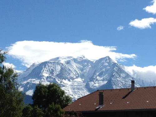 Imagen de la habitación del Hotel Le Coin Savoyard. Foto 5