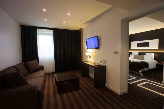 Imagen de la habitación del Hotel Le Colisee and Spa Nantes Saint Herblain. Foto 9