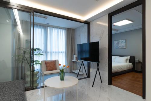 Imagen de la habitación del Hotel Le Collective Gangnam SAC Roium. Foto 18