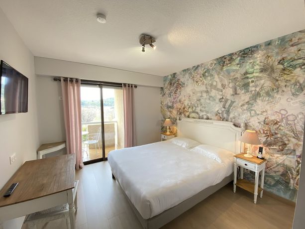Imagen de la habitación del Hotel Le Colombier, Moustiers Sainte Marie. Foto 3