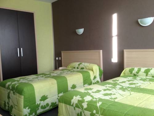 Imagen de la habitación del Hotel Le Commerce, Fecamp. Foto 11