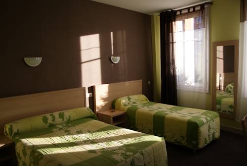 Imagen de la habitación del Hotel Le Commerce, Fecamp. Foto 14