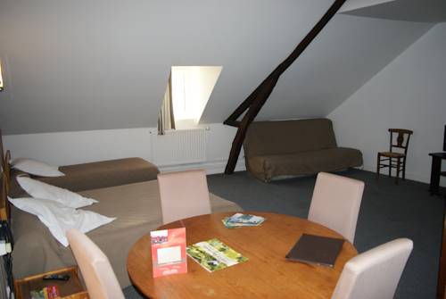 Imagen de la habitación del Hotel Le Commerce, Fecamp. Foto 16