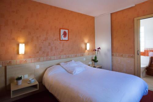 Imagen general del Hotel Le Commerce, Guichen. Foto 2