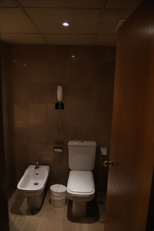 Imagen de la habitación del Hotel Le Commodore. Foto 11