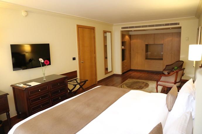 Imagen de la habitación del Hotel Le Commodore. Foto 16