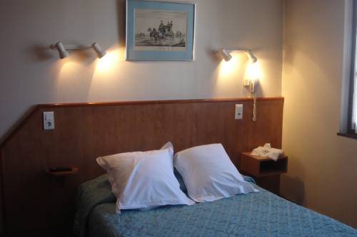Imagen de la habitación del Hotel Le Comte Rouge. Foto 14