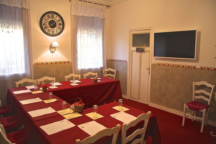 Imagen de los interiores del Hotel Le Concorde. Foto 13