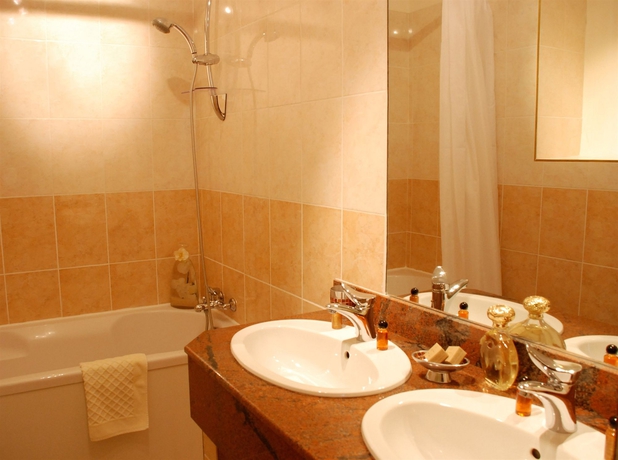 Imagen de la habitación del Hotel Le Concorde. Foto 5