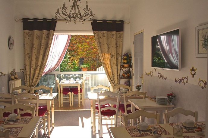 Imagen del bar/restaurante del Hotel Le Concorde. Foto 2