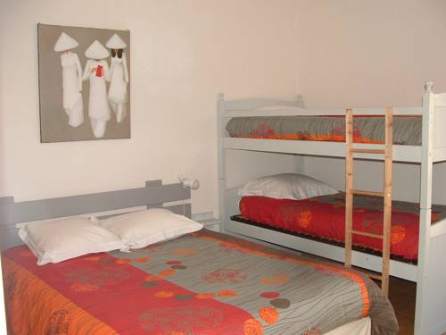 Imagen de la habitación del Hotel Le Connetable. Foto 7