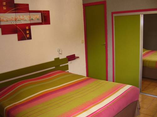 Imagen de la habitación del Hotel Le Connetable. Foto 12