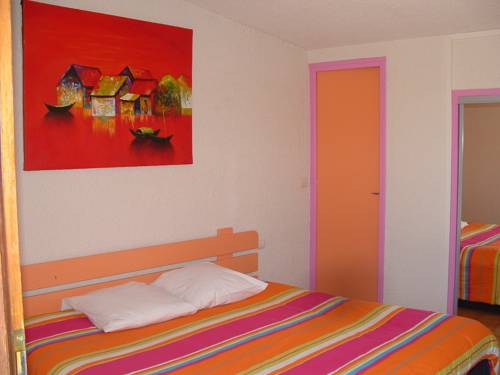 Imagen de la habitación del Hotel Le Connetable. Foto 16