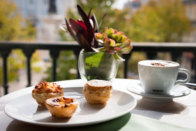 Imagen de la habitación del Hotel Le Consulat. Foto 13