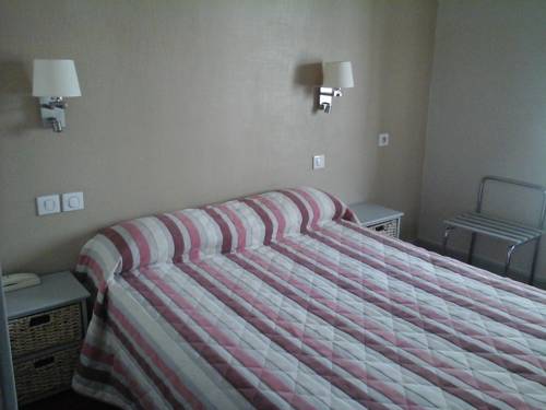 Imagen de la habitación del Hotel Le Continental, CHATEAUROUX. Foto 6