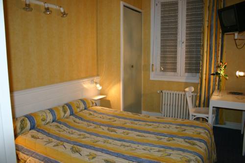 Imagen de la habitación del Hotel Le Continental, CHATEAUROUX. Foto 13