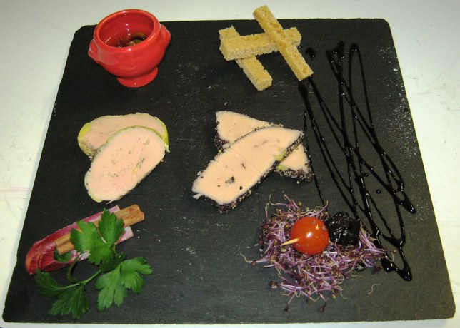 Imagen del bar/restaurante del Hotel Le Continental. Foto 2