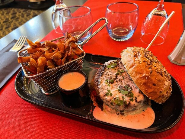 Imagen general del Hotel Le Continental, Forges Les Eaux. Foto 2