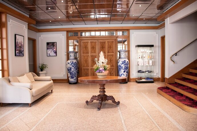 Imagen general del Hotel Le Continental, Forges Les Eaux. Foto 17