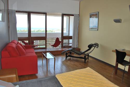 Imagen de la habitación del Hotel Le Corbusier. Foto 4