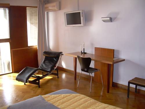 Imagen de la habitación del Hotel Le Corbusier. Foto 14