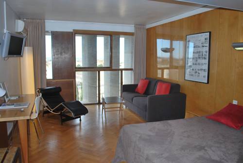 Imagen de la habitación del Hotel Le Corbusier. Foto 15